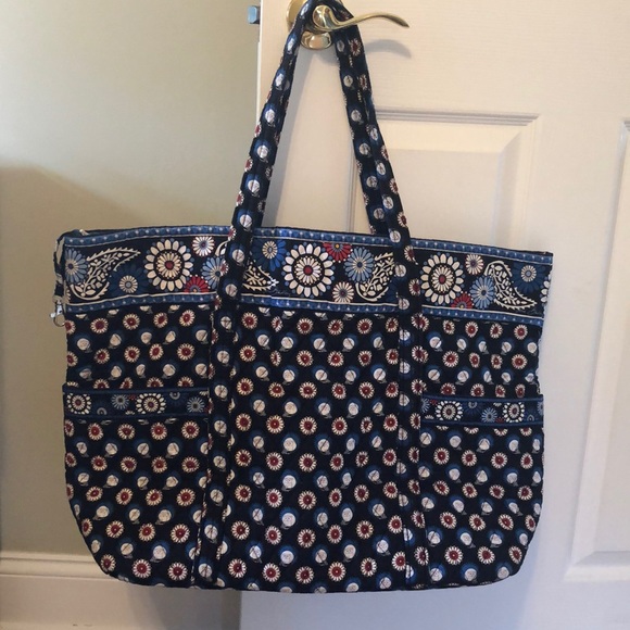 Vera Bradley Handbags - Vera Bradley Tote Bag